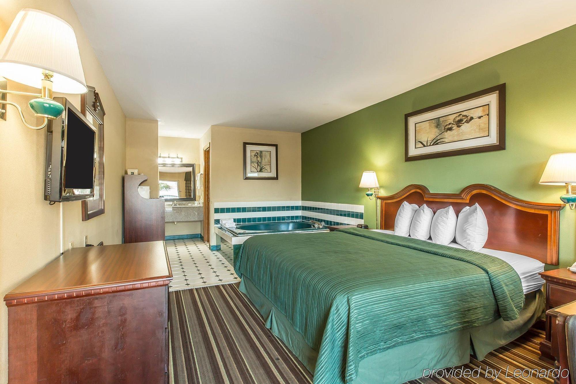 Quality Inn And Suites Macon Extérieur photo