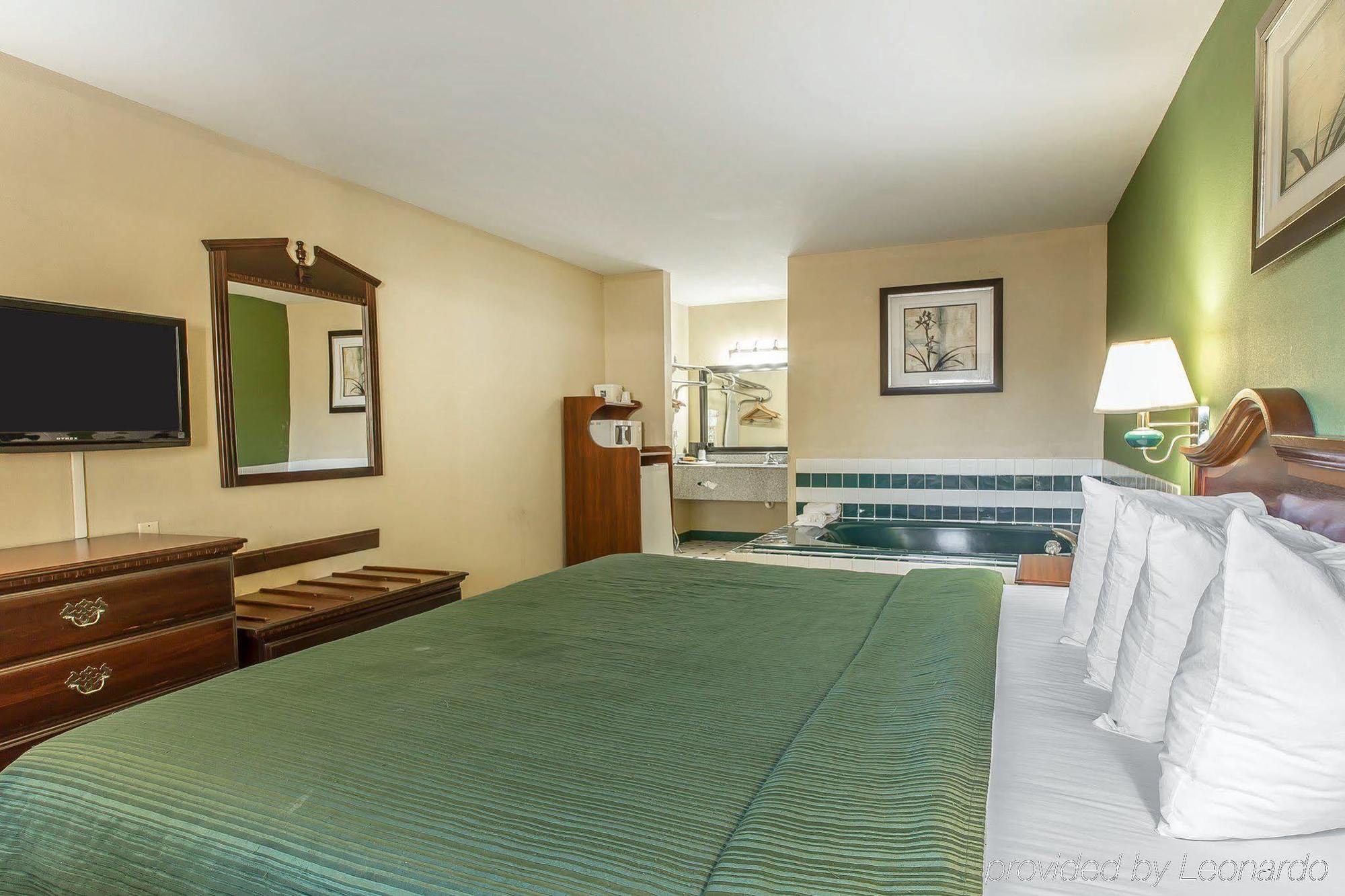 Quality Inn And Suites Macon Extérieur photo